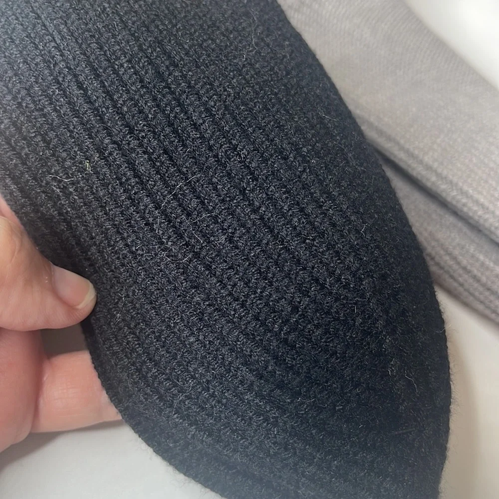 Steve Madden Lounge Socks. 2 Pairs. Black and Gray